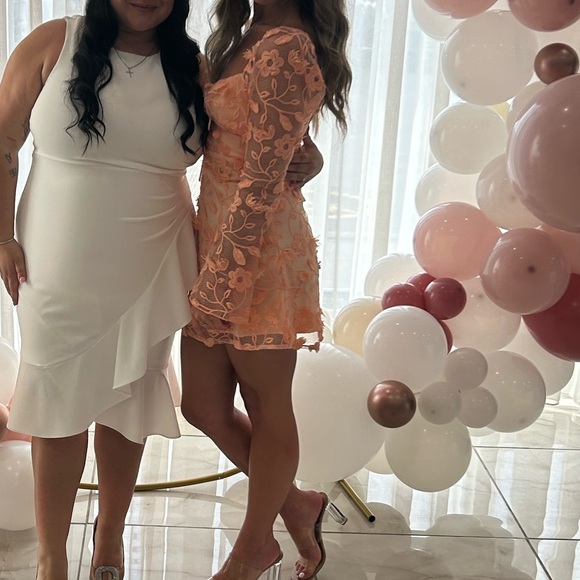 ASOS Love Triangle sweetheart neck lace mini dress in apricot - Picture 5 of 7